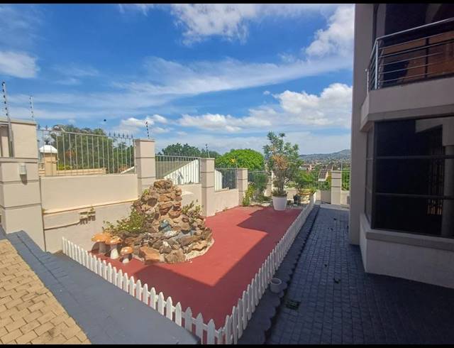 6 BEDROOM HOUSE FOR SALE IN WOODVIEW